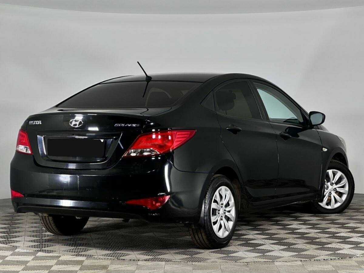Купить Hyundai Solaris, 2015, 169 939 км, фото №2