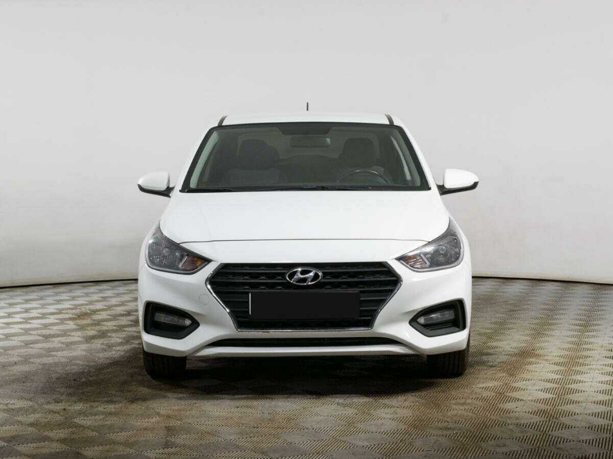 Купить Hyundai Solaris, 2018, 162 301 км, фото №2