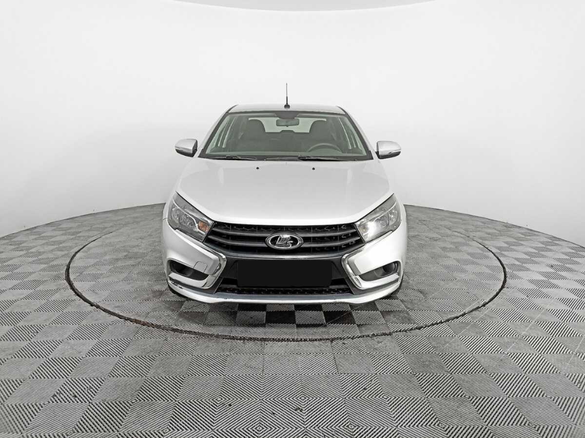 Купить Lada (ВАЗ) Vesta, 2017, 124 454 км, фото №2