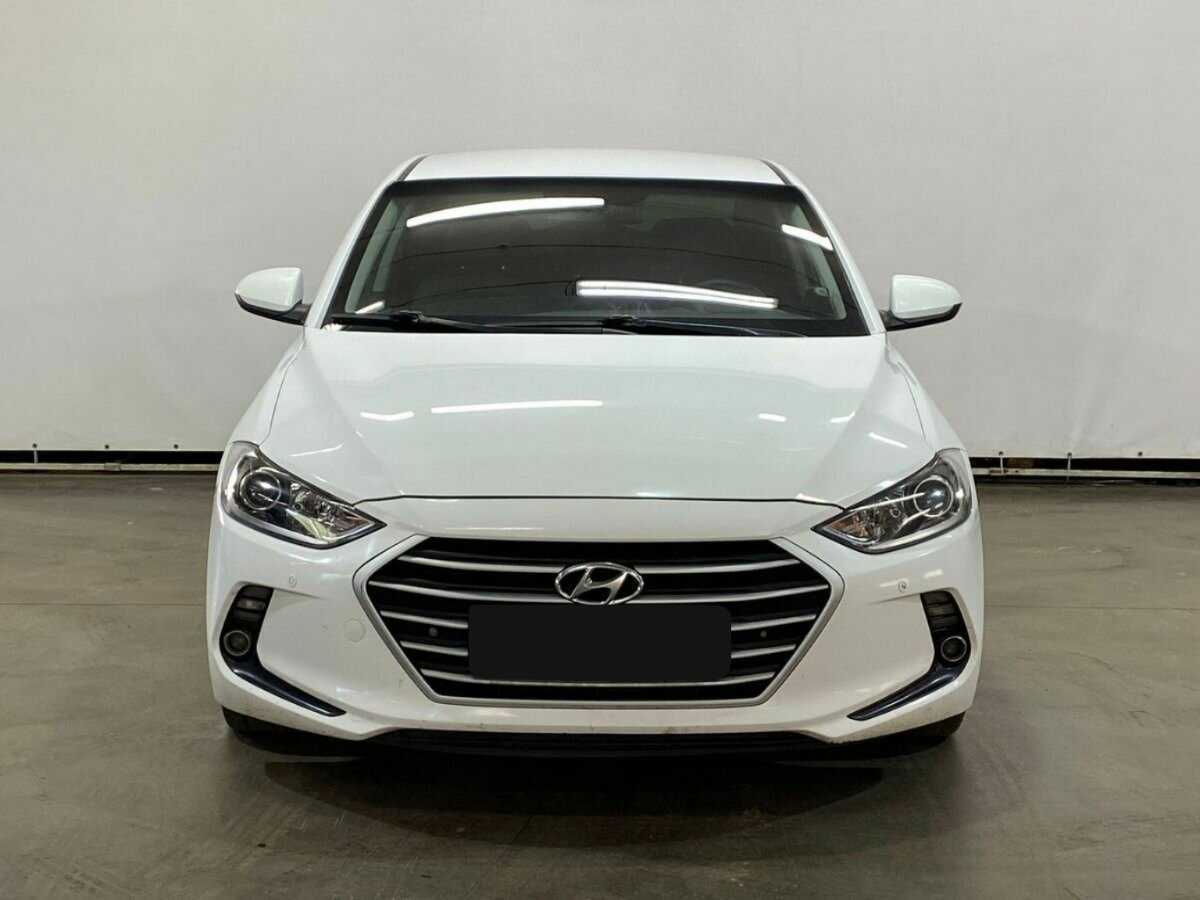 Купить Hyundai Elantra, 2017, 190 122 км, фото №2