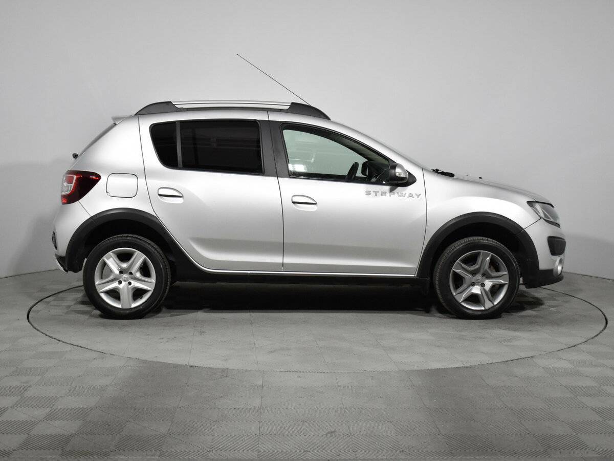 Купить Renault Sandero Stepway, 2017, 127 367 км, фото №2