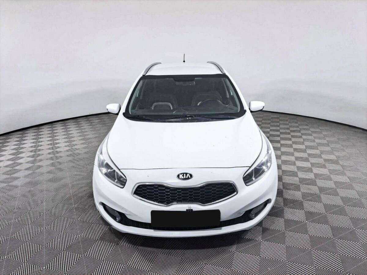 Купить Kia Ceed, 2012, 327 948 км, фото №2