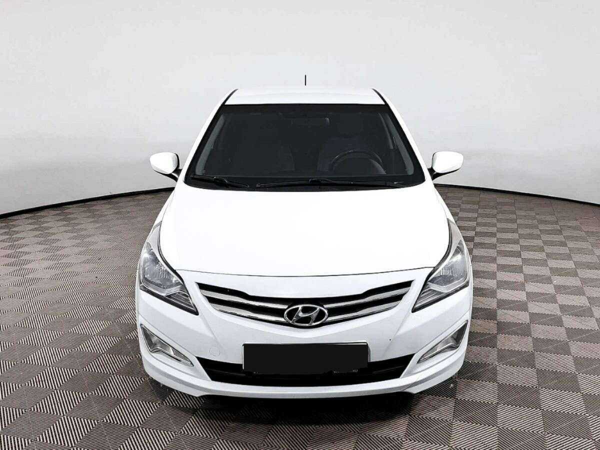 Купить Hyundai Solaris, 2015, 86 340 км, фото №2