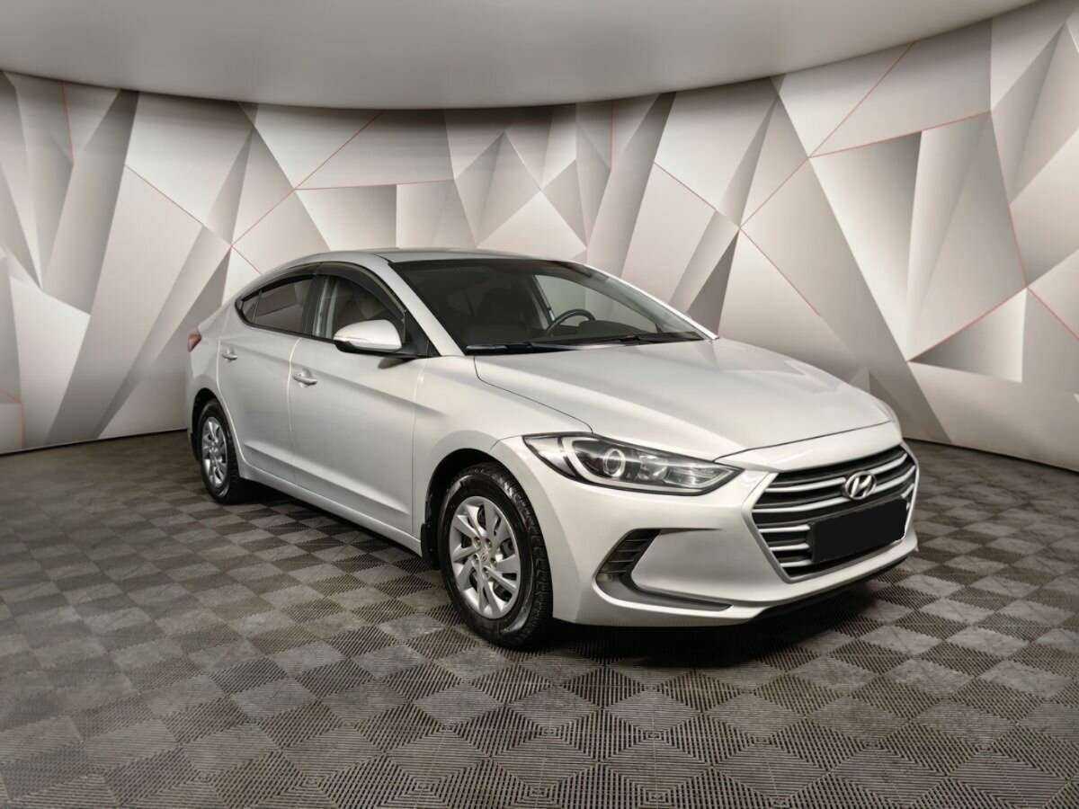 Купить Hyundai Elantra, 2018, 191 898 км, фото №2