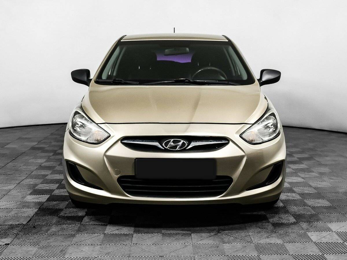 Купить Hyundai Solaris, 2012, 168 649 км, фото №2