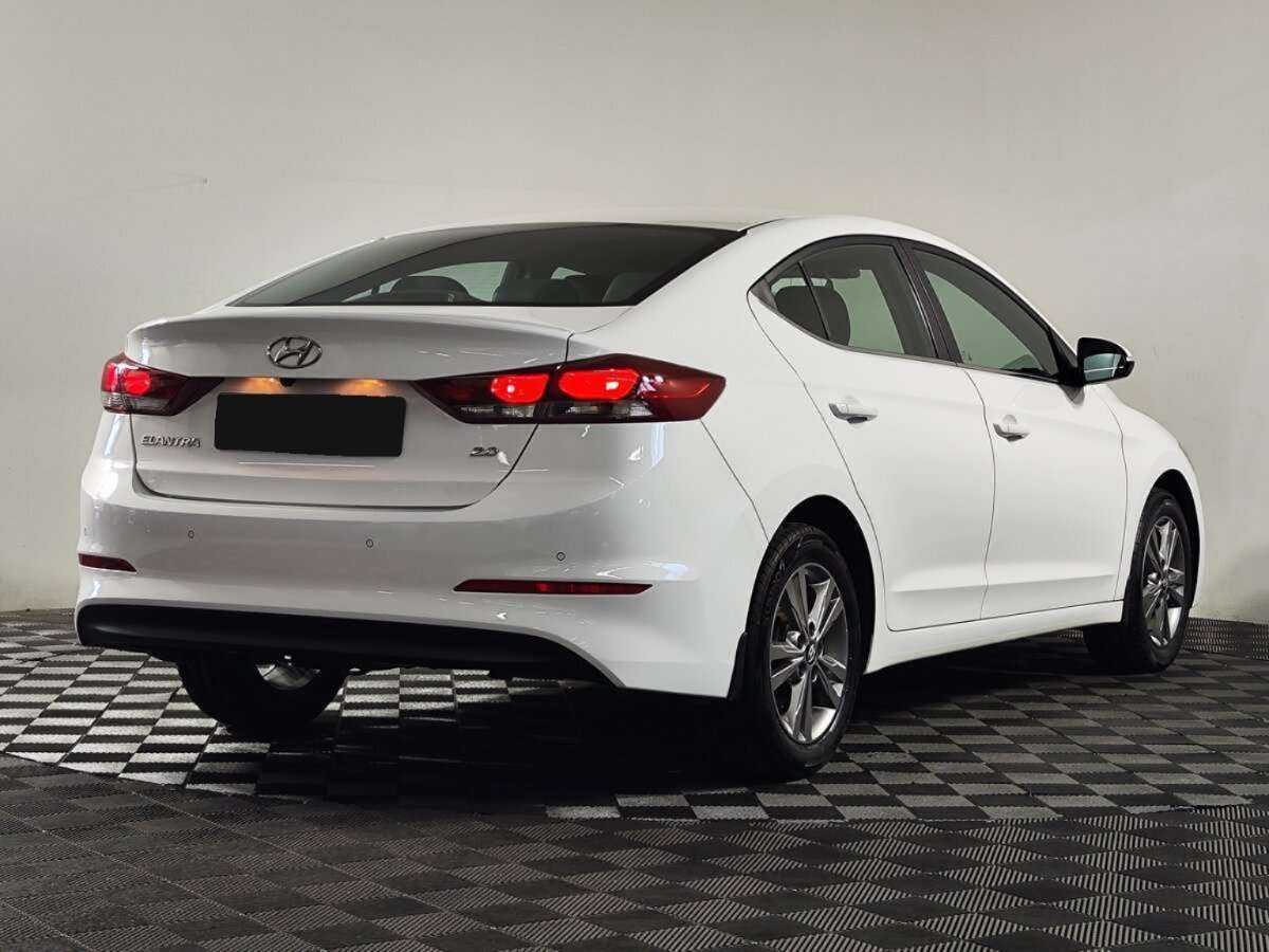 Купить Hyundai Elantra, 2016, 118 000 км, фото №3