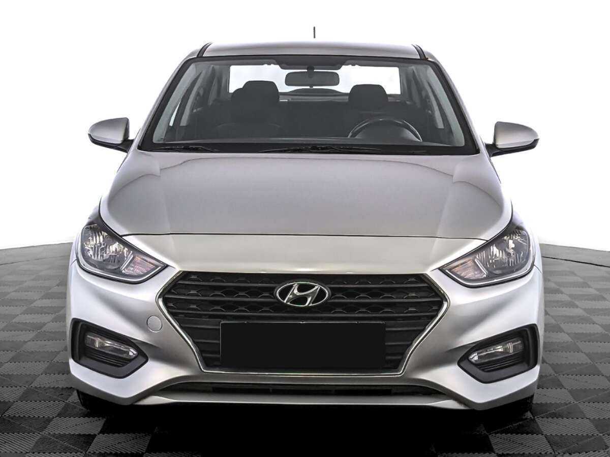 Купить Hyundai Solaris, 2018, 123 821 км, фото №2