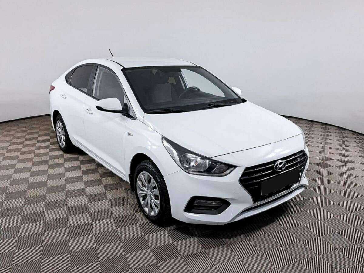 Купить Hyundai Solaris, 2019, 106 601 км, фото №2