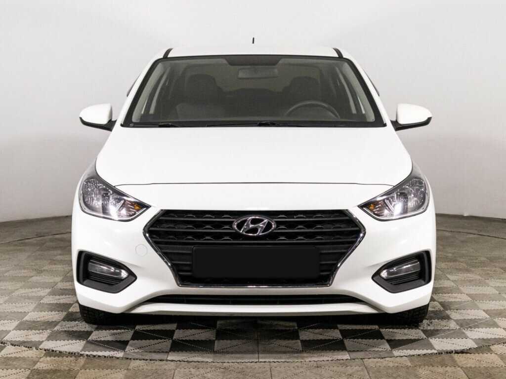 Купить Hyundai Solaris, 2017, 64 830 км, фото №2