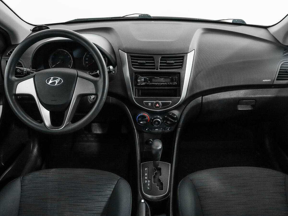 Купить Hyundai Solaris, 2016, 82 559 км, фото №12