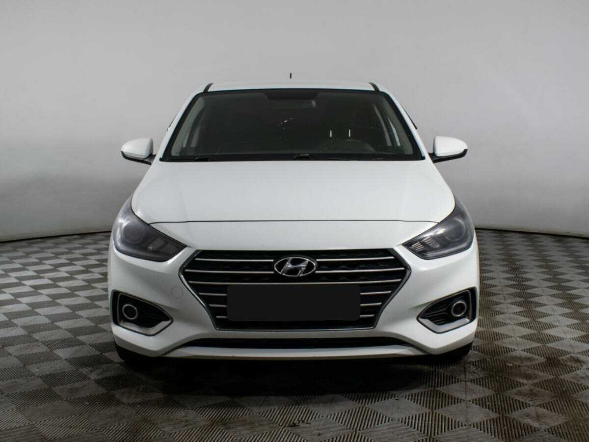 Купить Hyundai Solaris, 2018, 380 054 км, фото №2