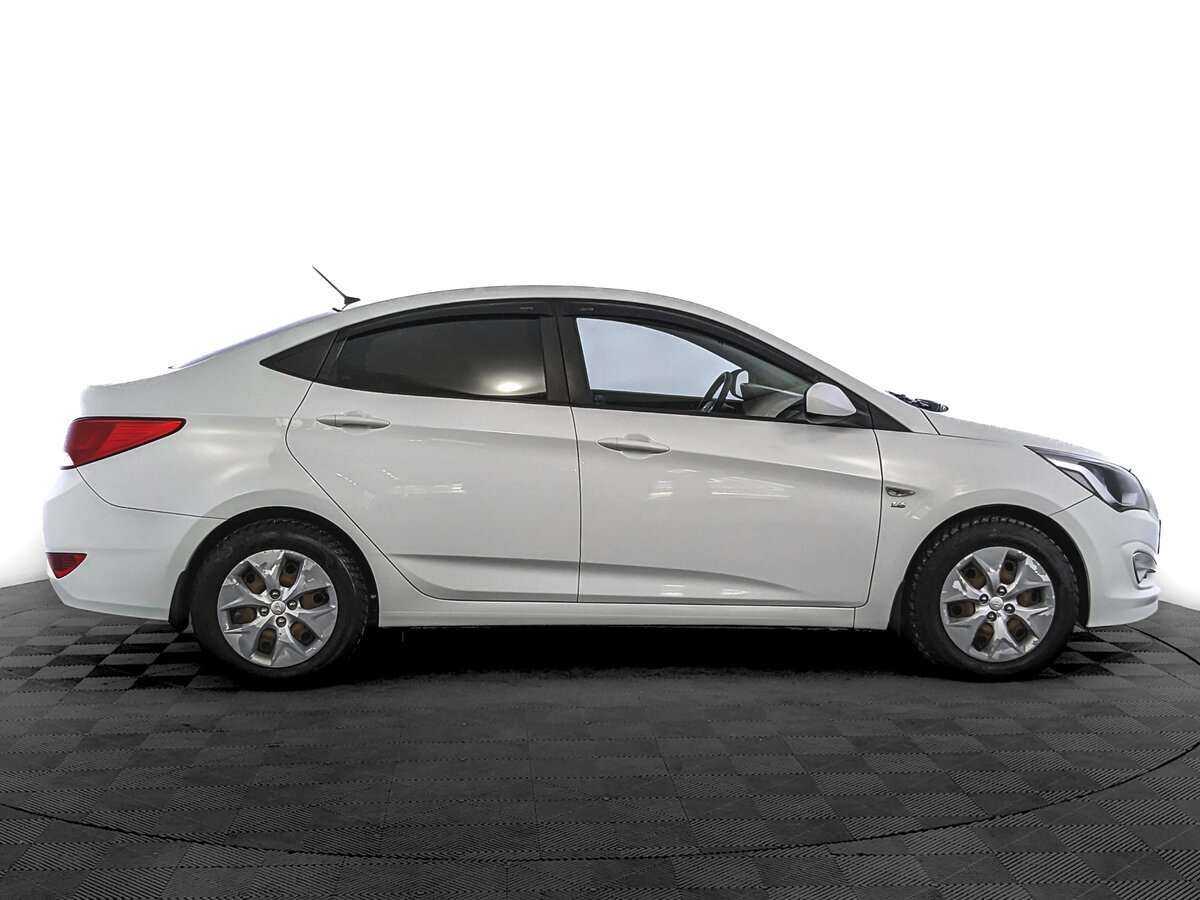 Купить Hyundai Solaris, 2015, 113 015 км, фото №3