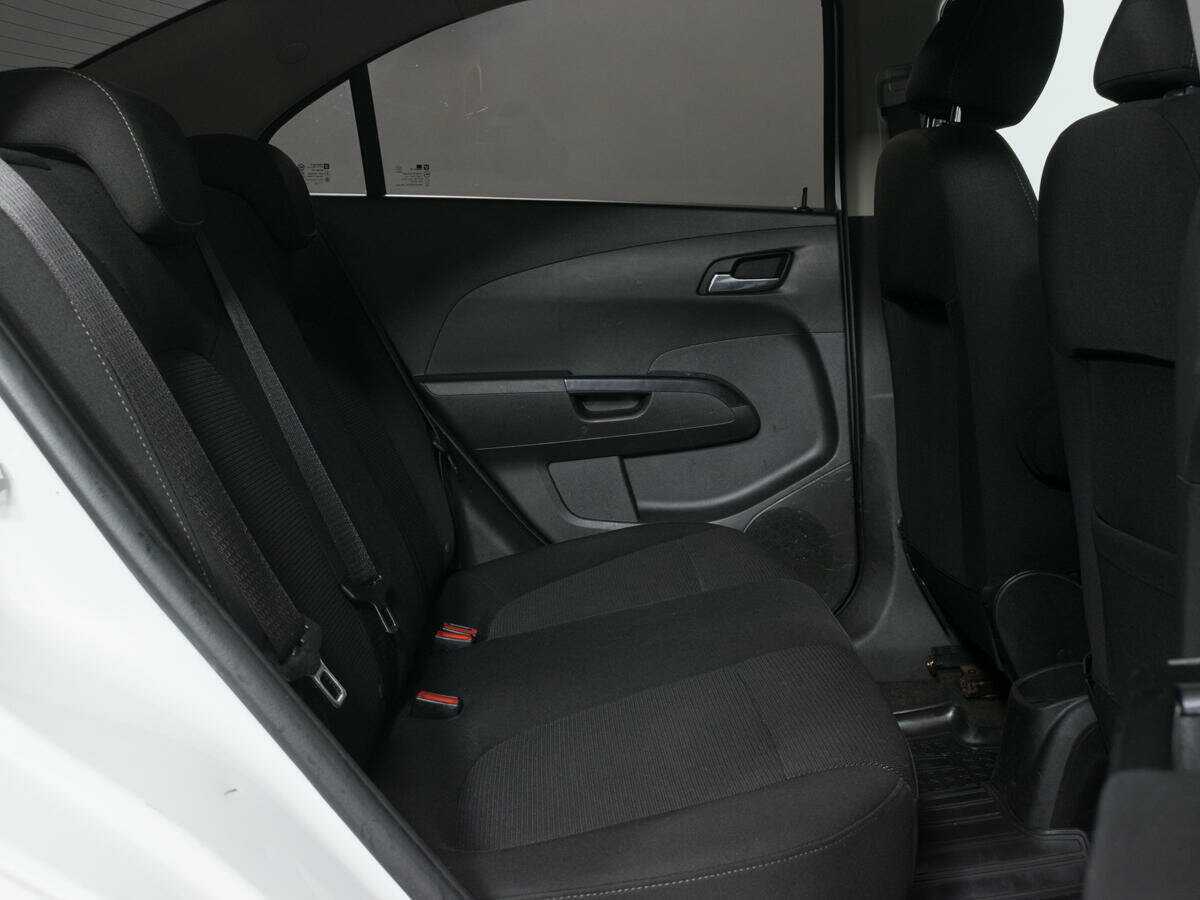 Купить Chevrolet Aveo, 2013, 173 000 км, фото №9