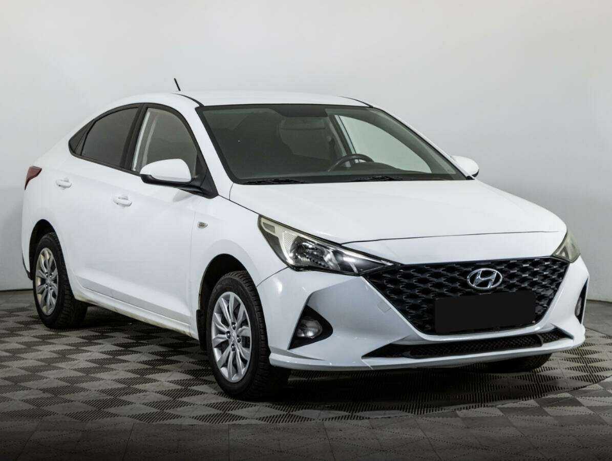 Купить Hyundai Solaris, 2020, 131 339 км, фото №3