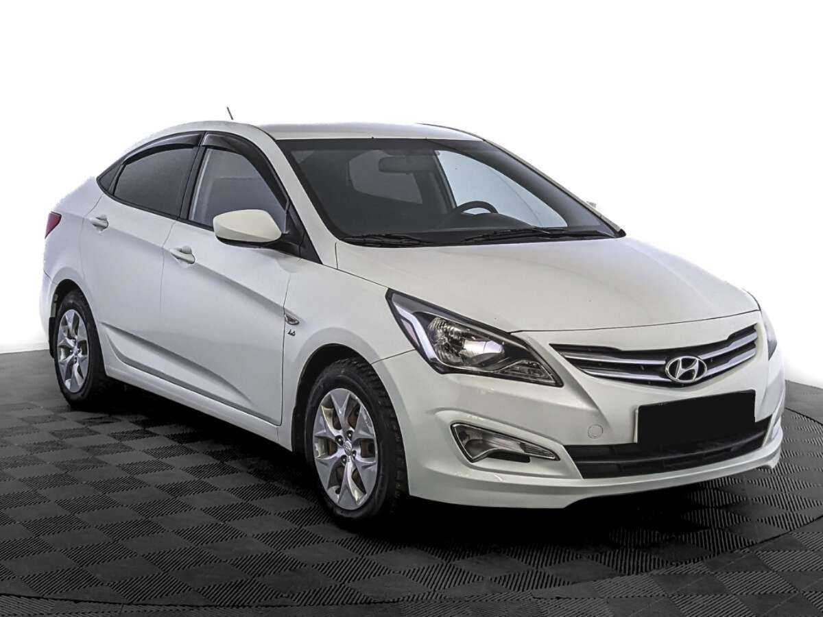 Купить Hyundai Solaris, 2015, 113 015 км, фото №2