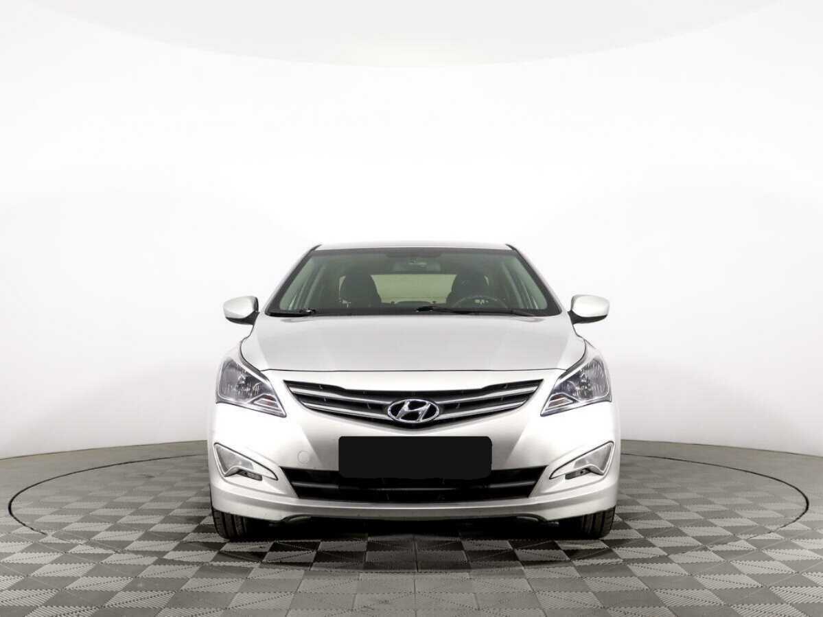 Купить Hyundai Solaris, 2016, 104 966 км, фото №2