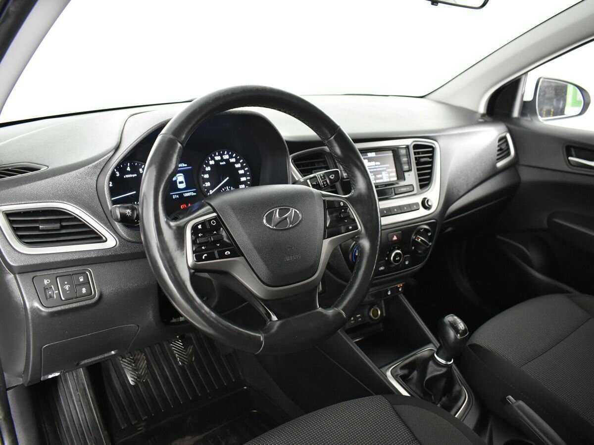 Купить Hyundai Solaris, 2018, 120 071 км, фото №9