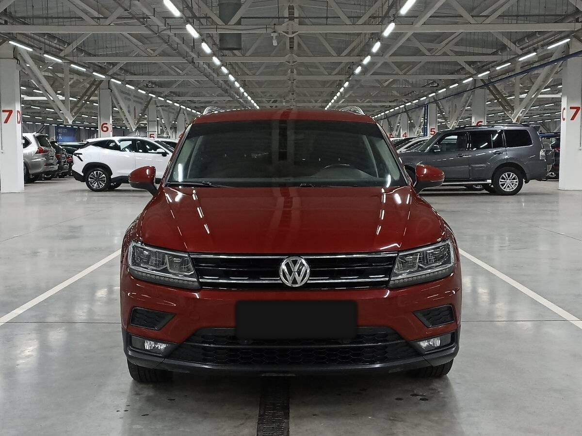 Купить Volkswagen Tiguan, 2018, 182 157 км, фото №2