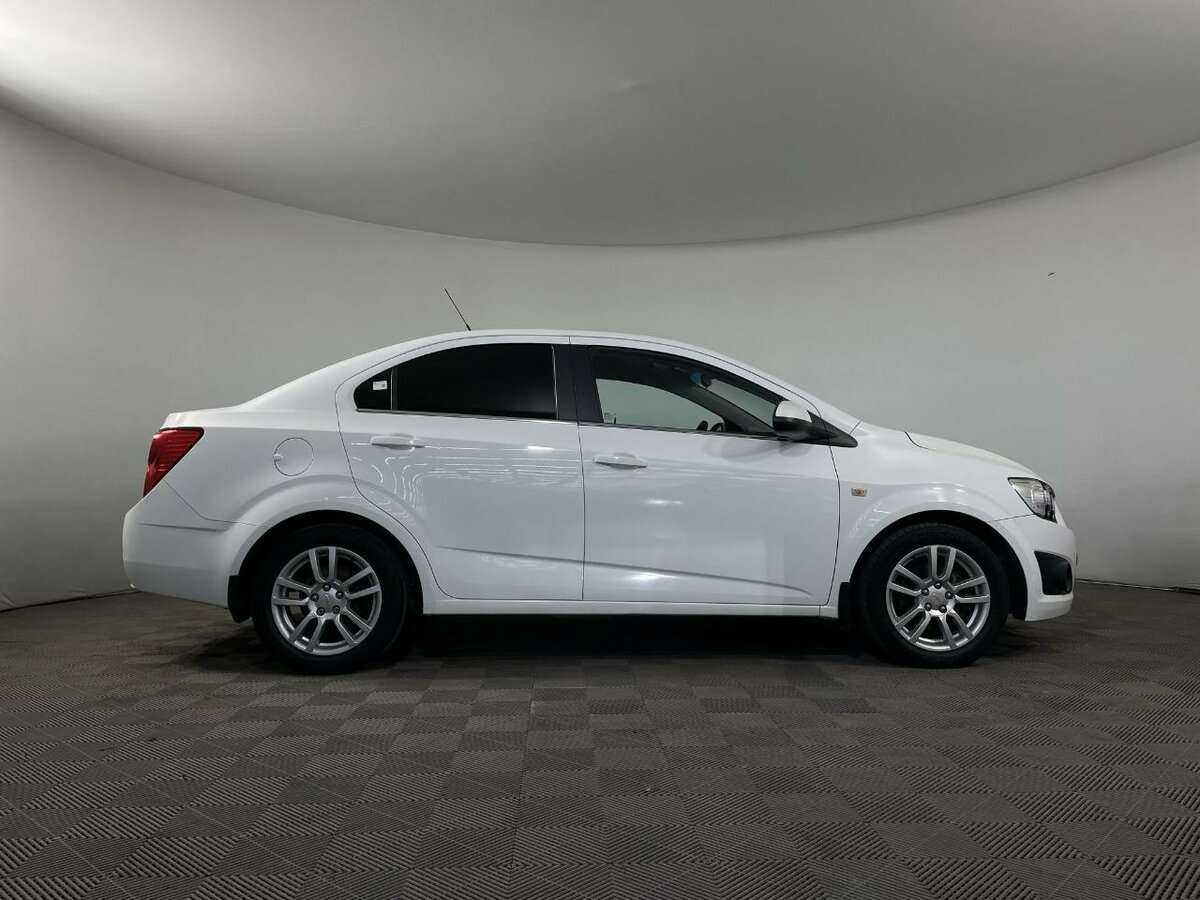 Купить Chevrolet Aveo, 2015, 103 623 км, фото №2