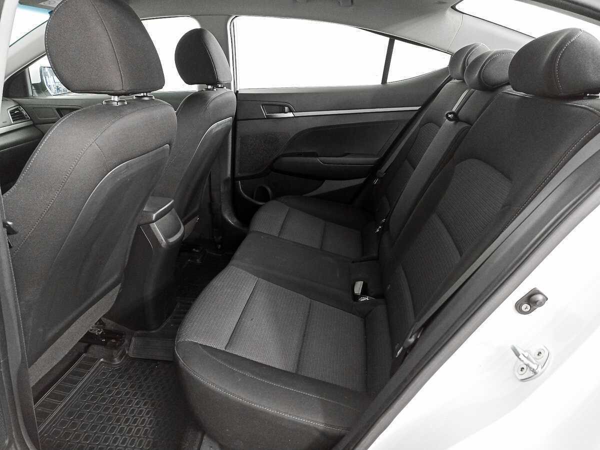 Купить Hyundai Elantra, 2017, 180 577 км, фото №12