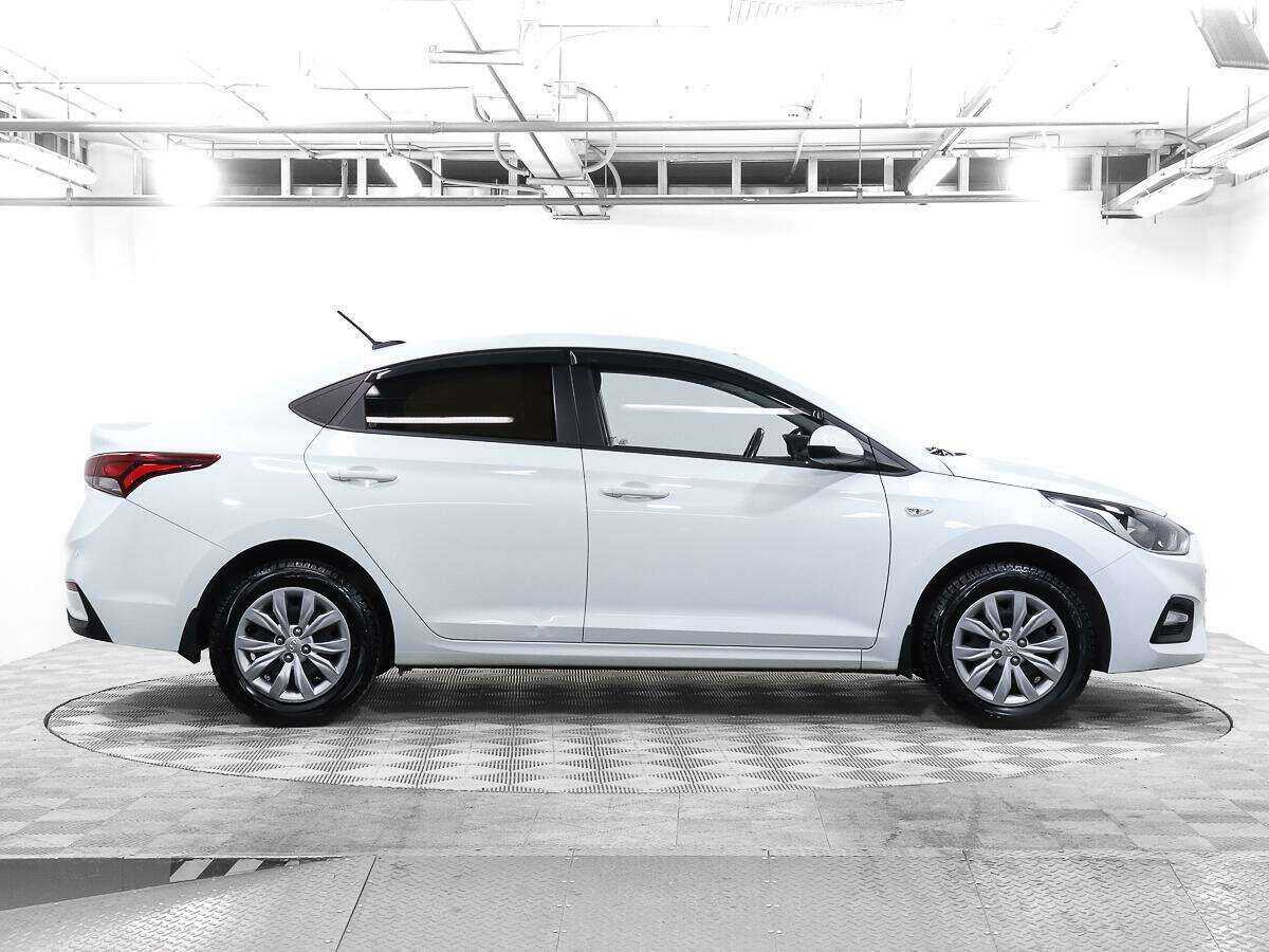 Купить Hyundai Solaris, 2017, 85 000 км, фото №4