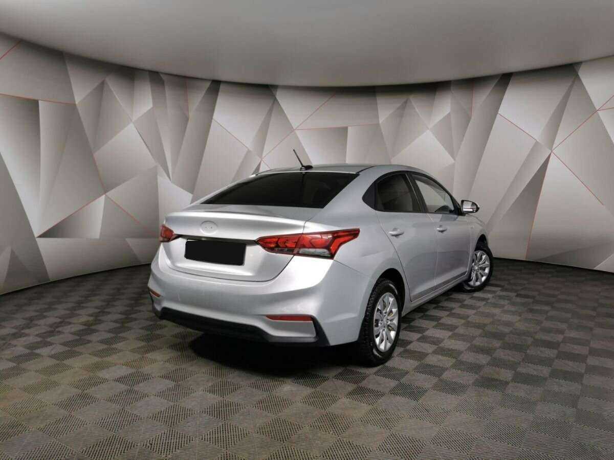 Купить Hyundai Solaris, 2018, 102 143 км, фото №2