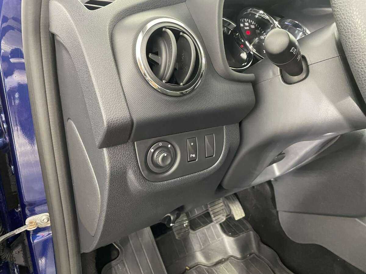 Купить Renault Logan, 2016, 50 412 км, фото №9