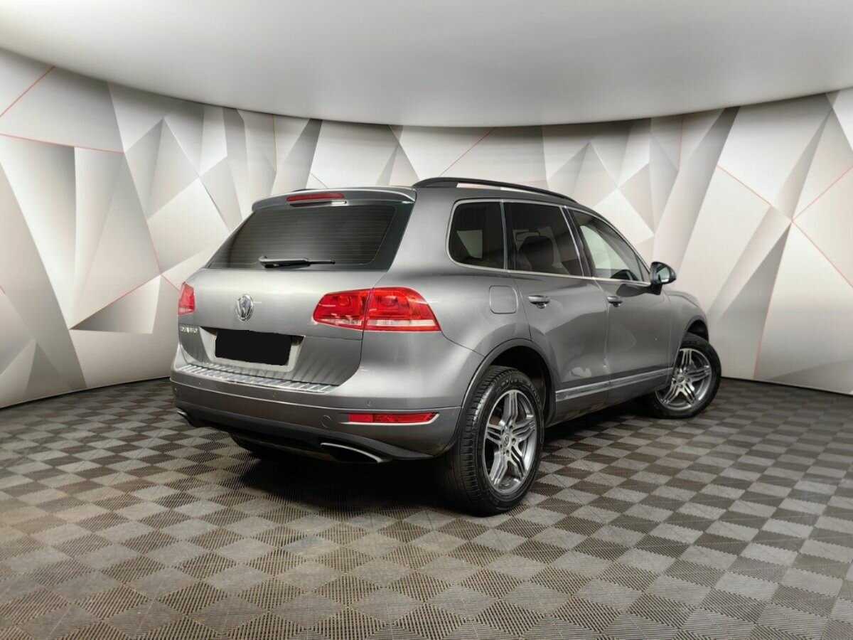 Купить Volkswagen Touareg, 2012, 186 000 км, фото №2