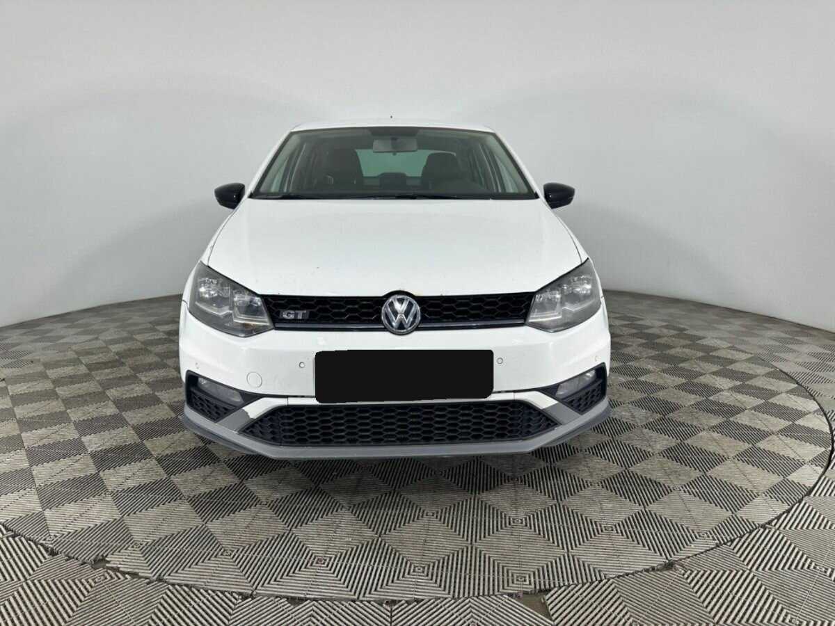 Купить Volkswagen Polo, 2018, 170 000 км, фото №2