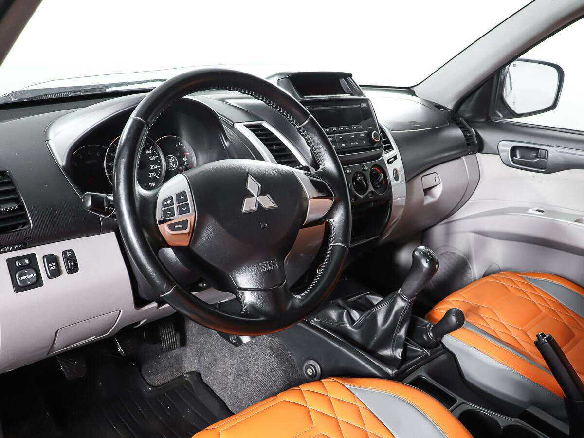 Купить Mitsubishi Pajero Sport, 2014, 366 244 км, фото №15