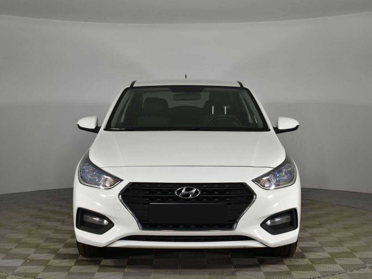 Купить Hyundai Solaris, 2018, 120 071 км, фото №3