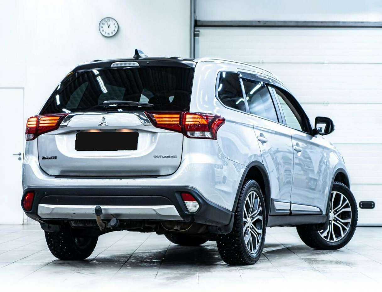Купить Mitsubishi Outlander, 2017, 191 000 км, фото №3