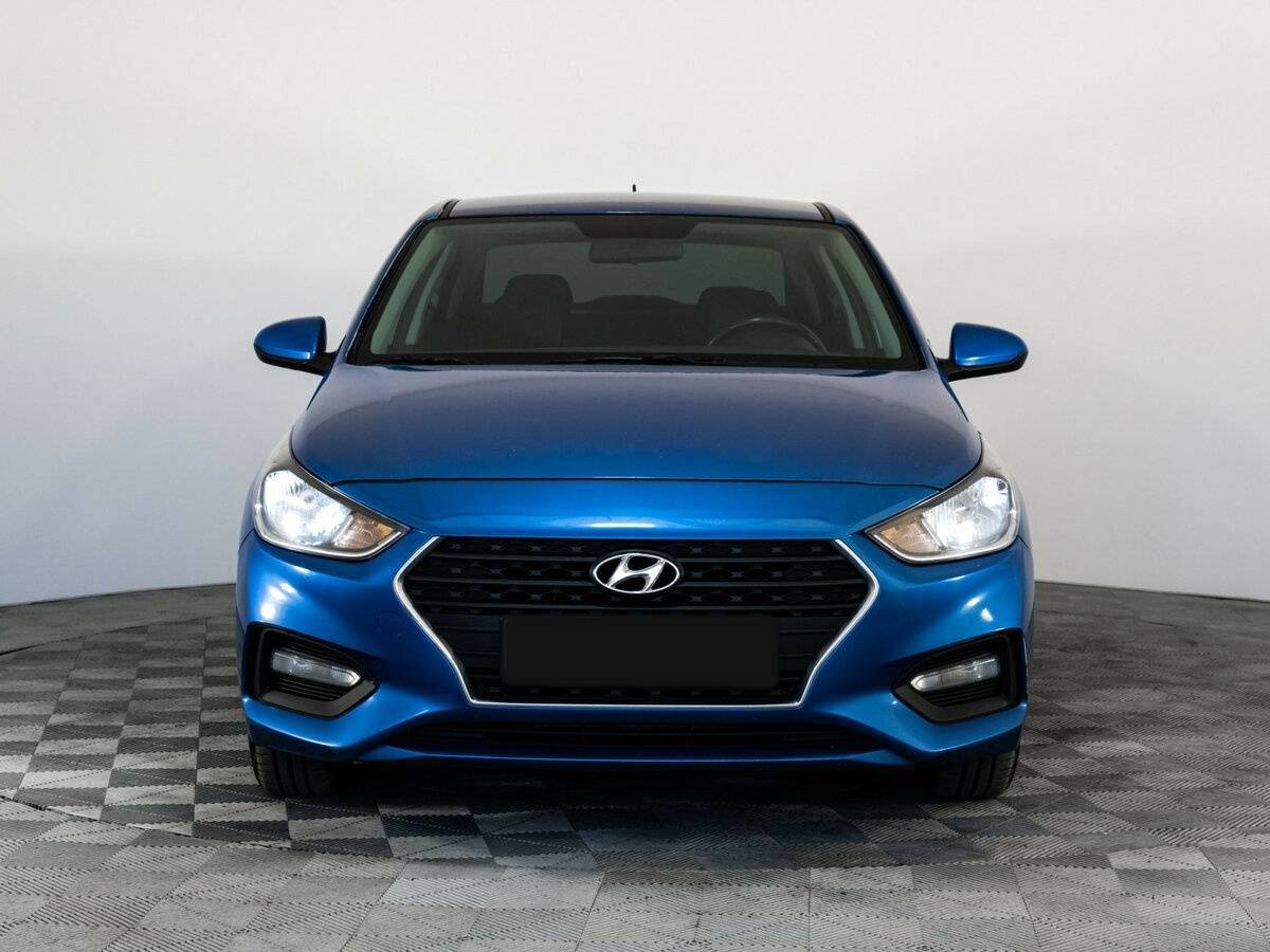 Купить Hyundai Solaris, 2018, 120 474 км, фото №2