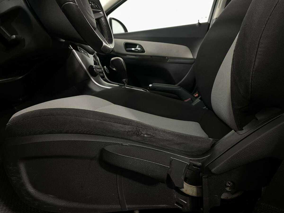 Купить Chevrolet Cruze, 2012, 143 900 км, фото №9
