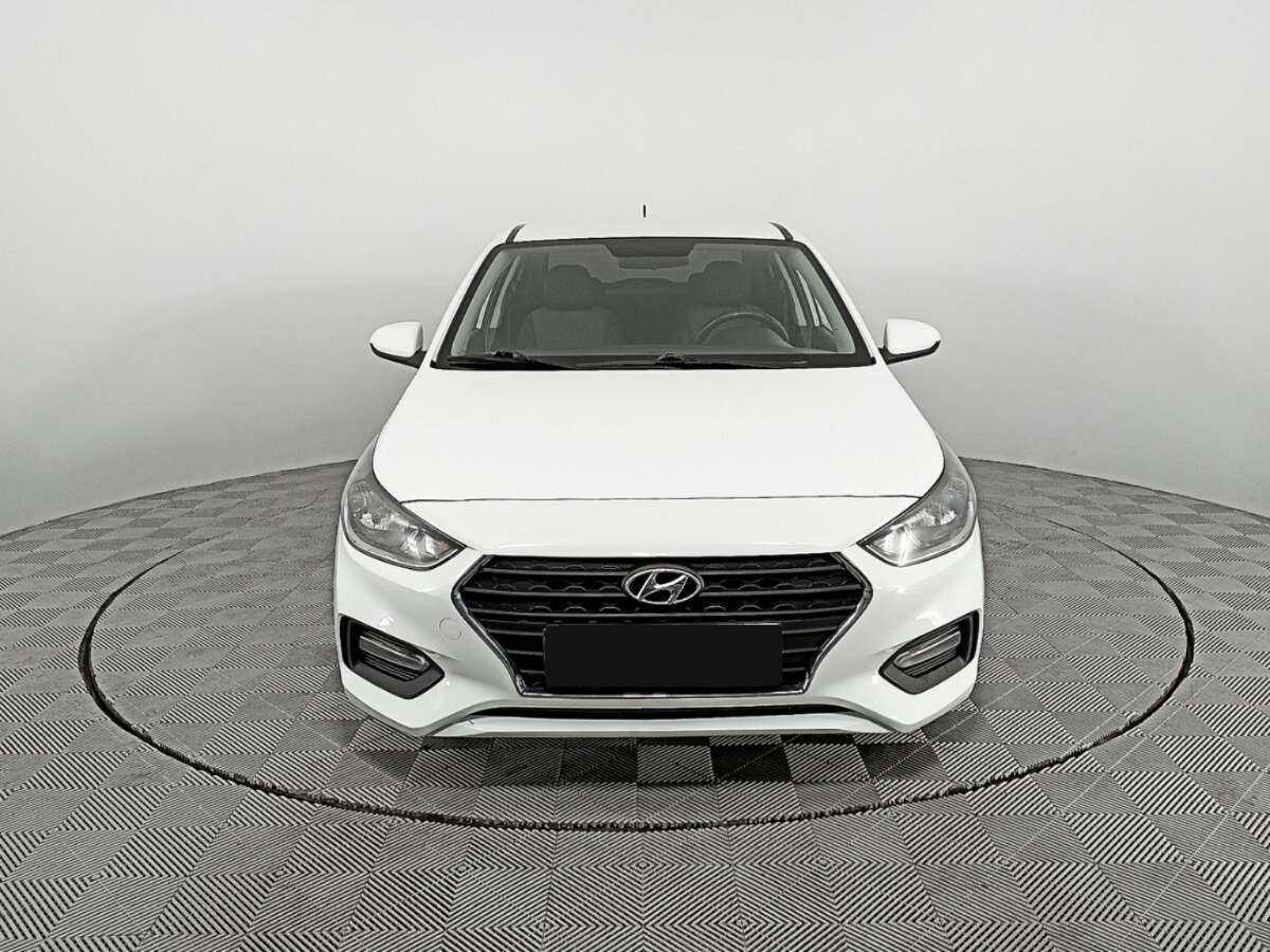 Купить Hyundai Solaris, 2019, 139 221 км, фото №2
