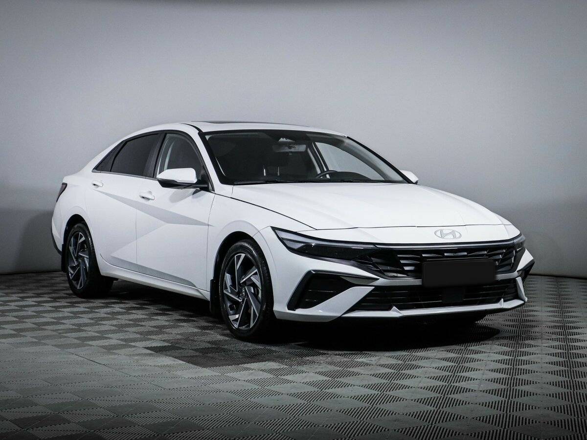 Купить Hyundai Elantra VII (CN7) Рестайлинг, 2024, 2 505 км, фото №3