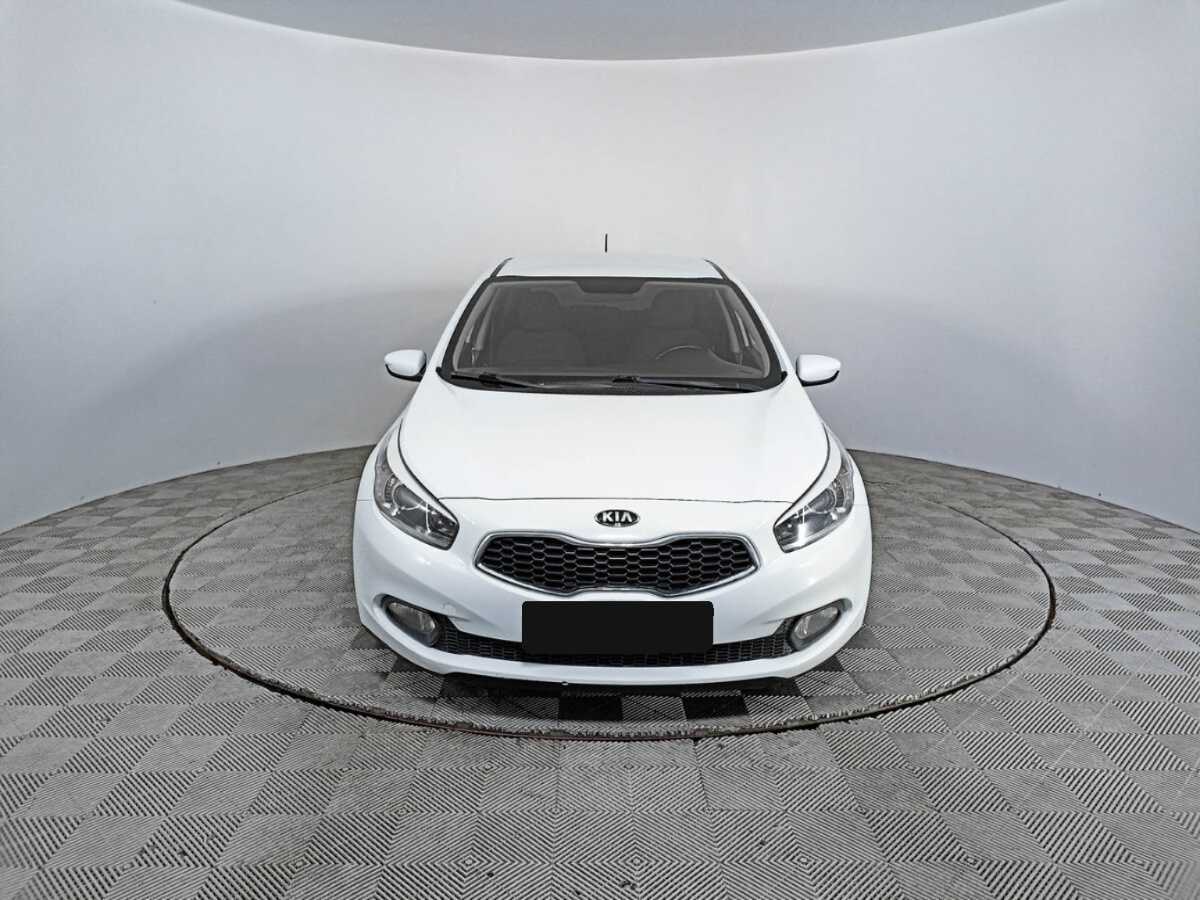 Купить Kia Ceed, 2014, 123 171 км, фото №2