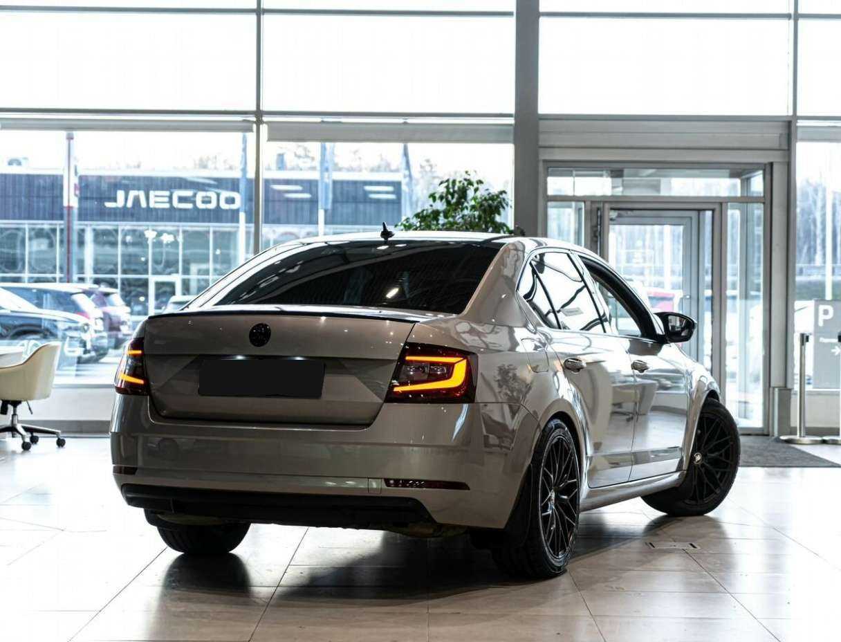 Купить Skoda Octavia, 2018, 141 200 км, фото №3