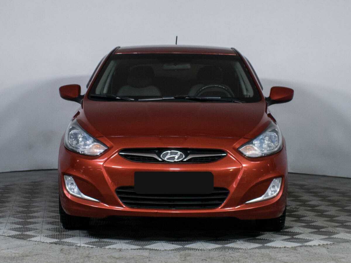 Купить Hyundai Solaris, 2012, 157 014 км, фото №2