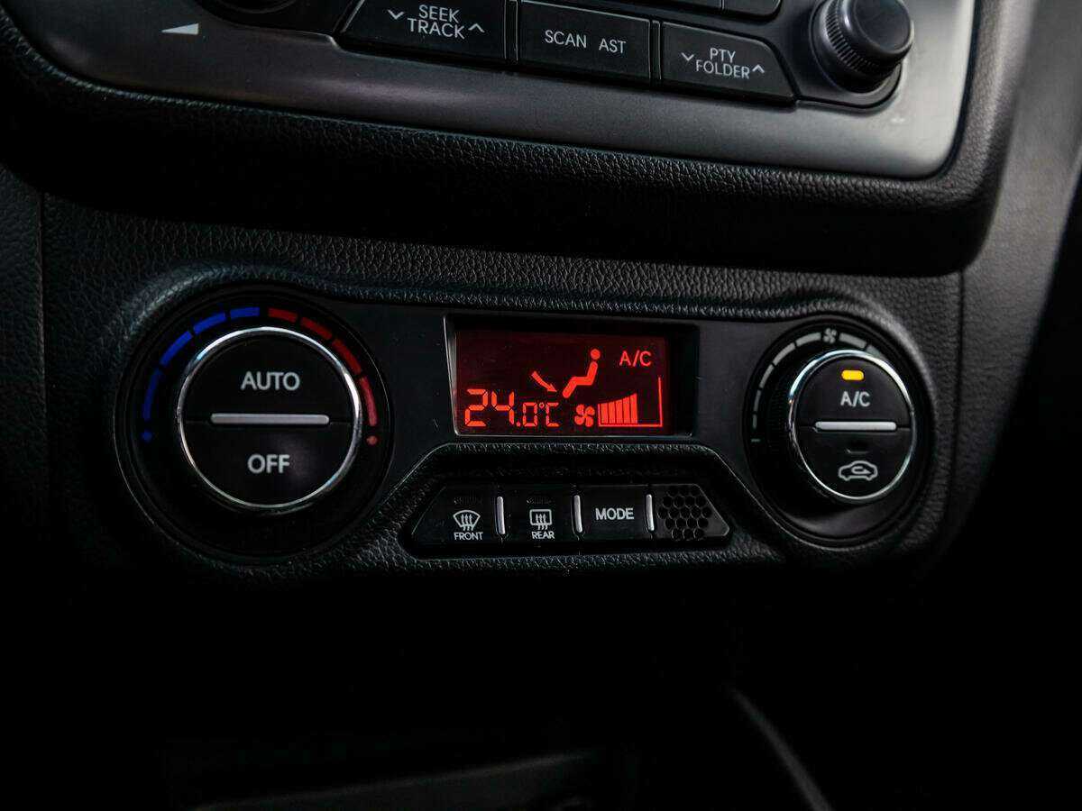 Купить Kia Rio 4-speed, 2012, 201 300 км, фото №17