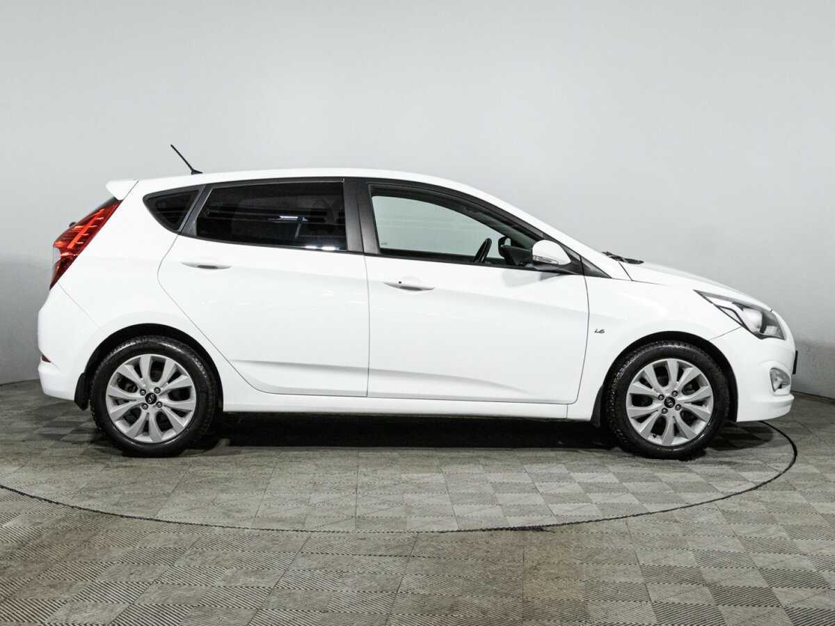 Купить Hyundai Solaris, 2016, 118 872 км, фото №3