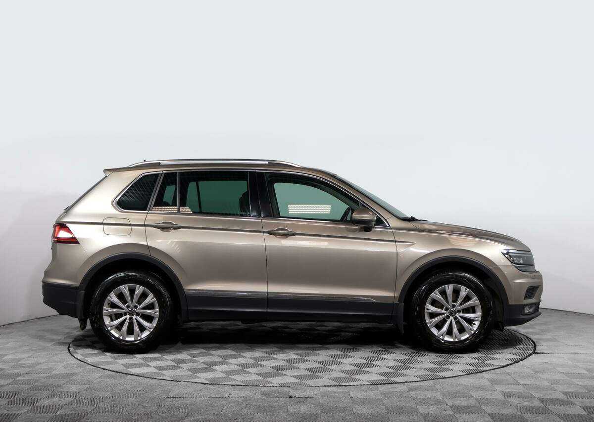 Купить Volkswagen Tiguan, 2017, 123 325 км, фото №3