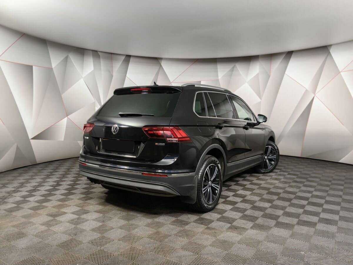 Купить Volkswagen Tiguan, 2018, 82 646 км, фото №2