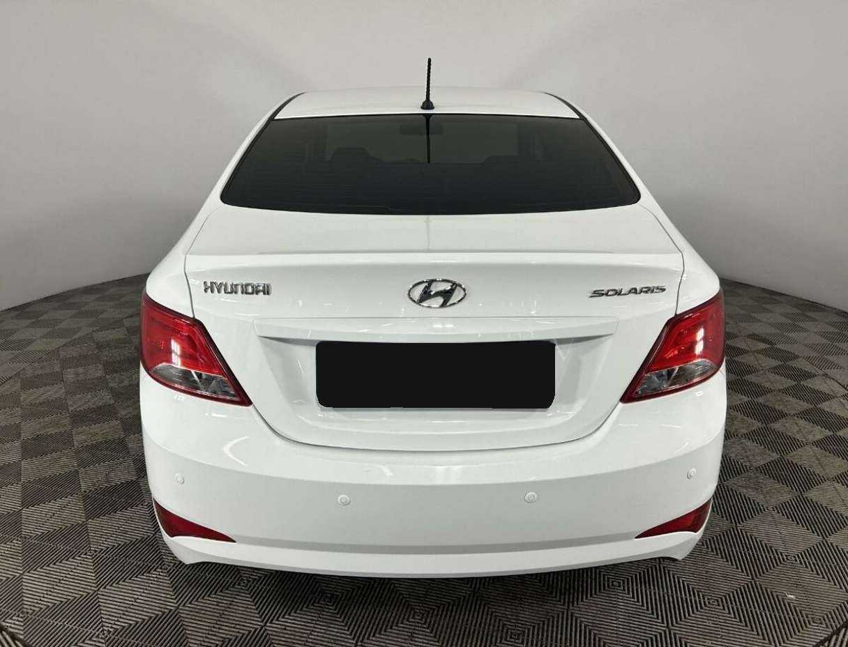 Купить Hyundai Solaris, 2015, 130 893 км, фото №3
