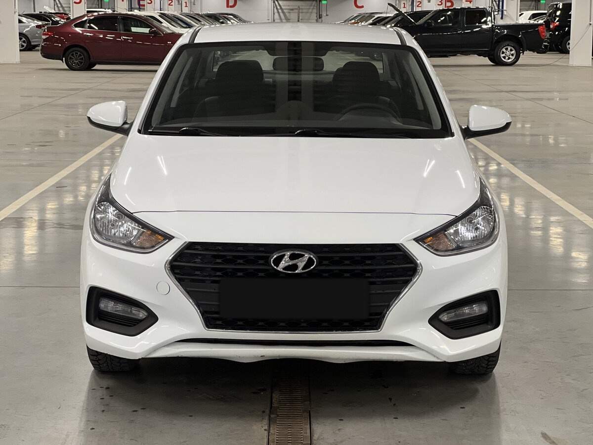 Купить Hyundai Solaris, 2019, 72 695 км, фото №2