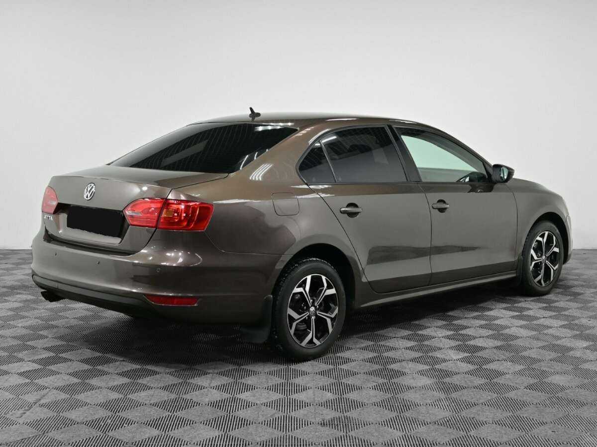 Купить Volkswagen Jetta, 2013, 119 000 км, фото №2