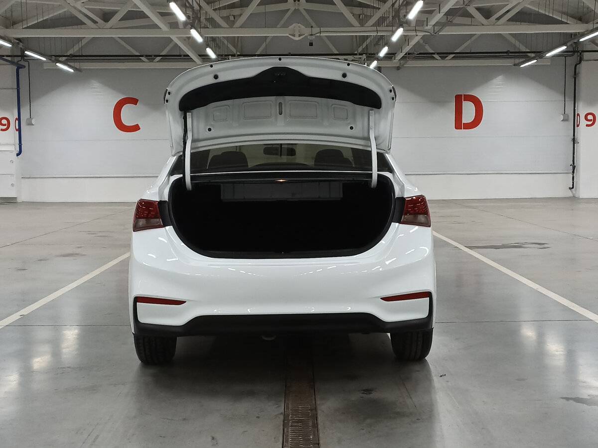 Купить Hyundai Solaris, 2017, 85 423 км, фото №10