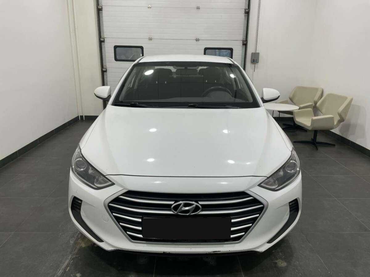 Купить Hyundai Elantra, 2016, 137 993 км, фото №2