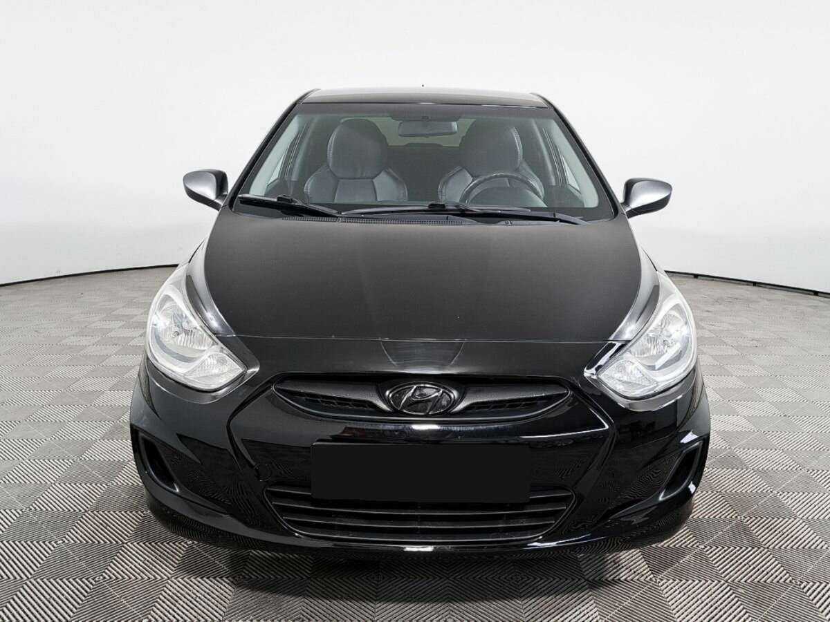 Купить Hyundai Solaris, 2012, 146 000 км, фото №2