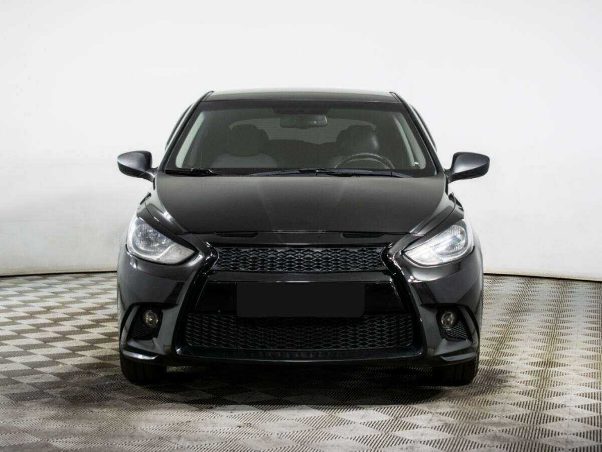 Купить Hyundai Solaris, 2012, 159 677 км, фото №2